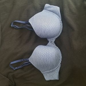 BNWT Victoria's Secret Uplift Semi Demi Bra sz 36B